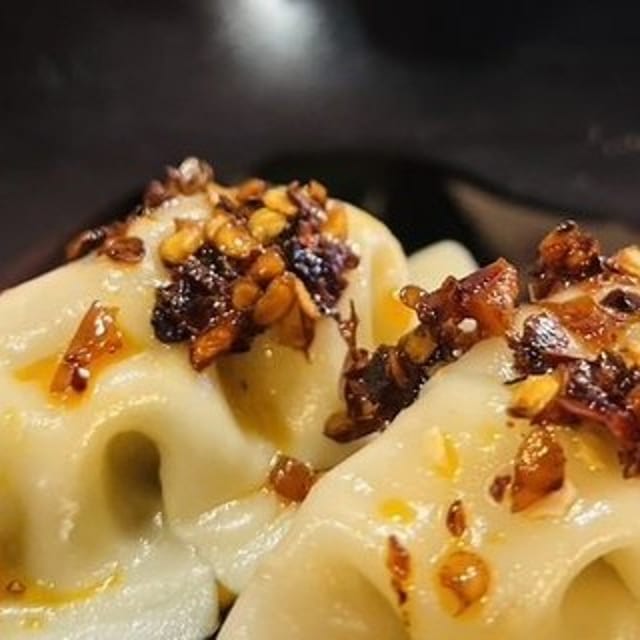HT.Chili Garlic Dumplings Tray(30).